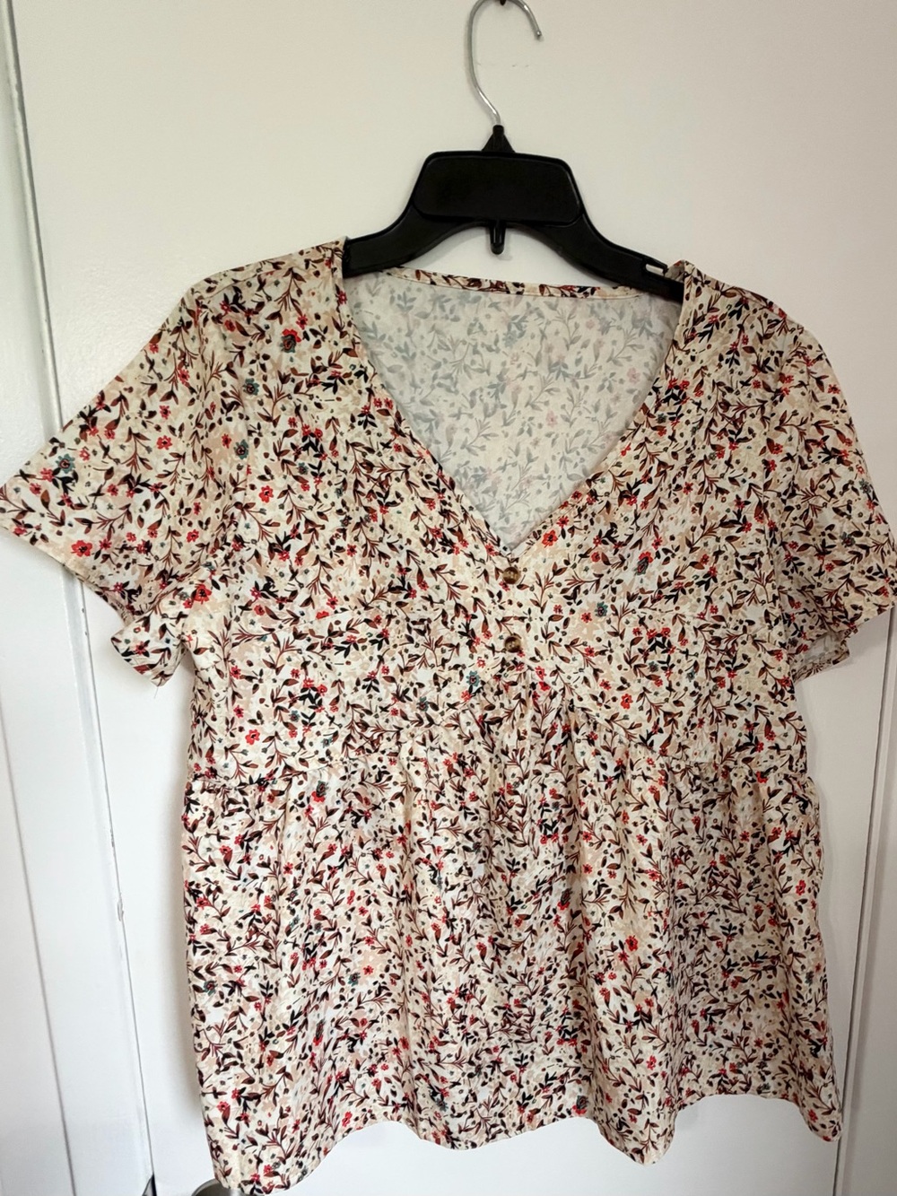 SHEIN Cream Floral V-Neck Babydoll Top with Red Accents